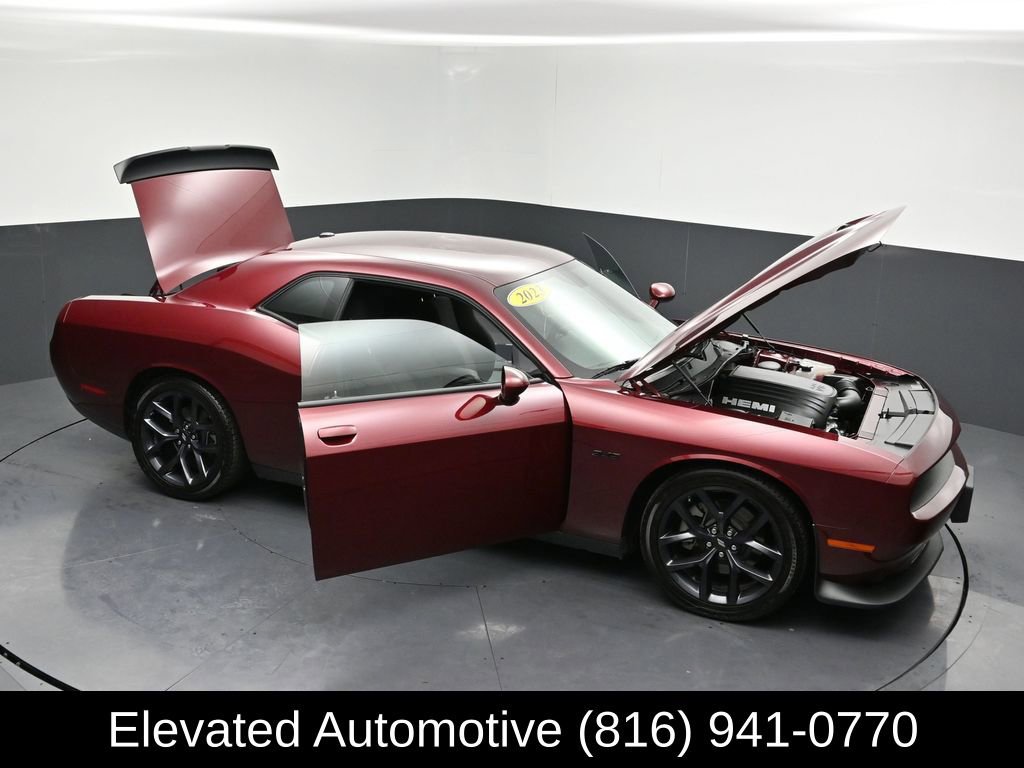Used 2023 Dodge Challenger R/T w/ Blacktop Package image 31