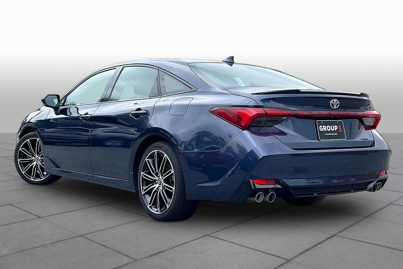 Used 2019 Toyota Avalon XSE w/ Carpet Mat Package FWD image 11