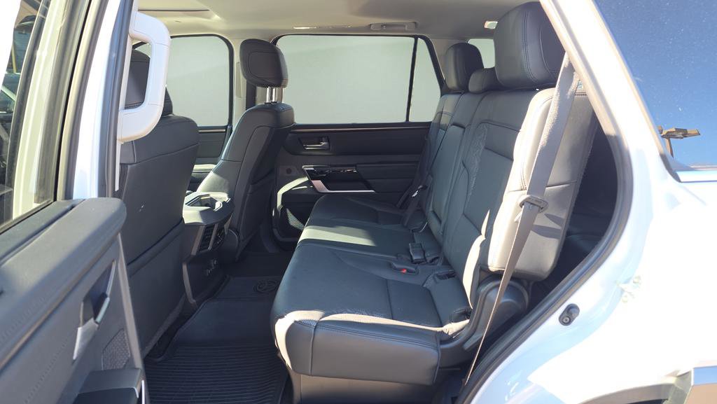 Used 2023 Toyota Sequoia Limited image 15