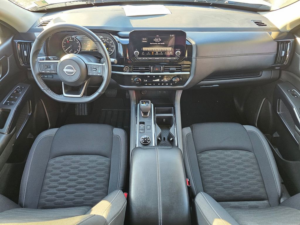 Certified 2024 Nissan Pathfinder SV w/ SV Premium Package image 15