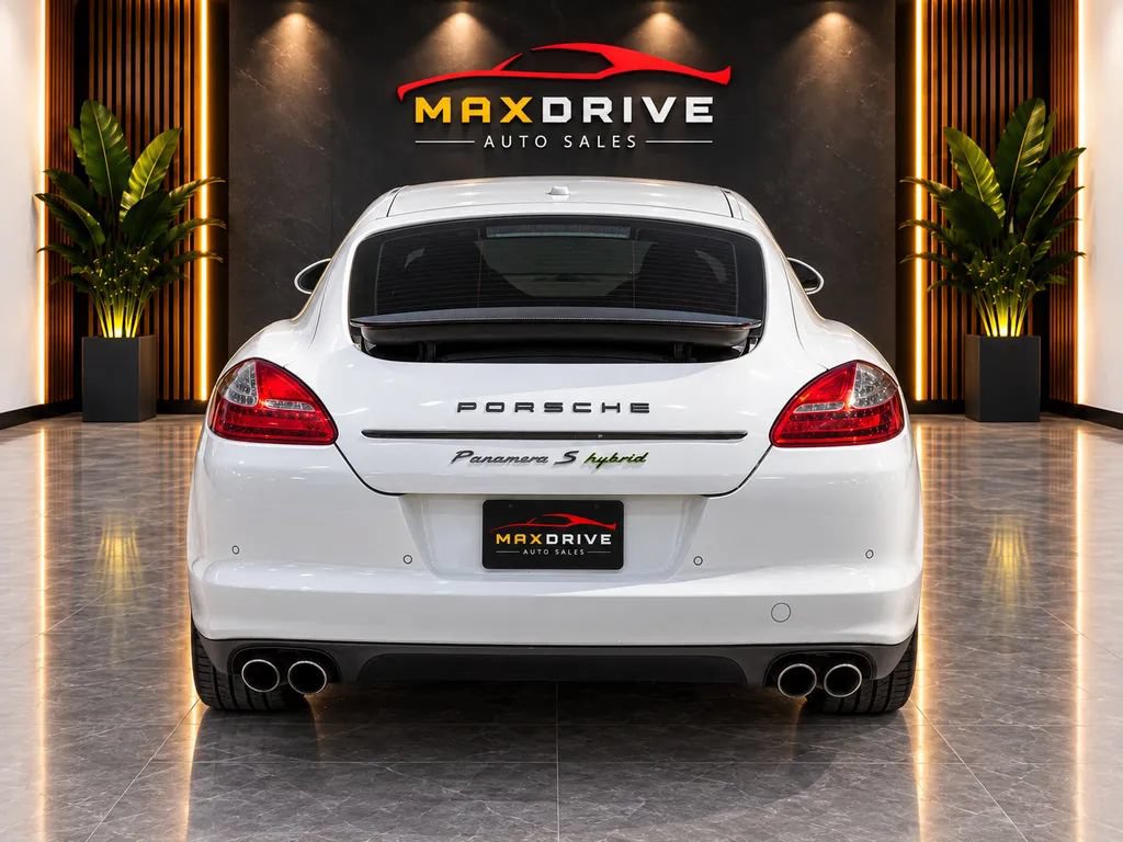 Used 2012 Porsche Panamera S RWD image 4