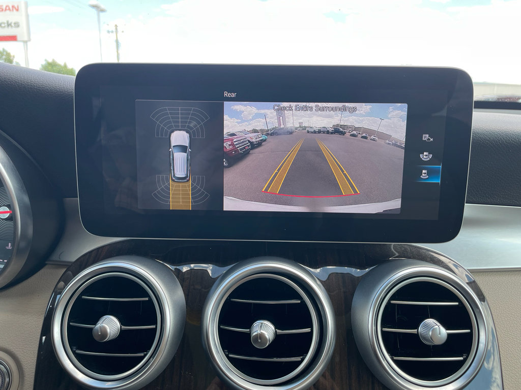 Used 2021 Mercedes-Benz GLC 300 4MATIC image 29