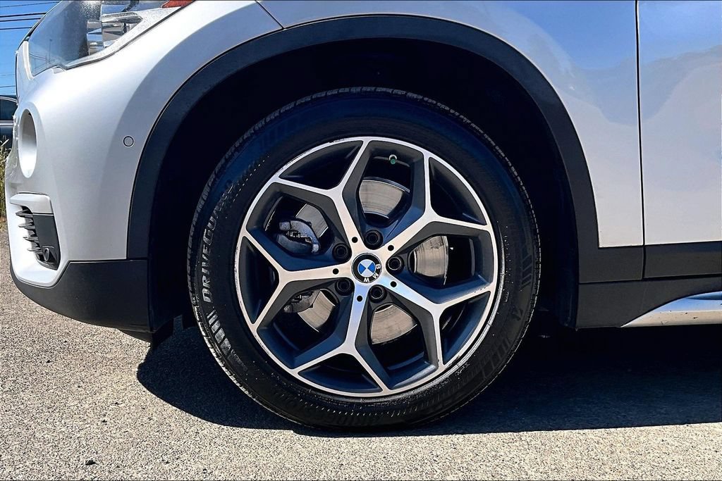 Used 2018 BMW X1 xDrive28i AWD/4WD image 12