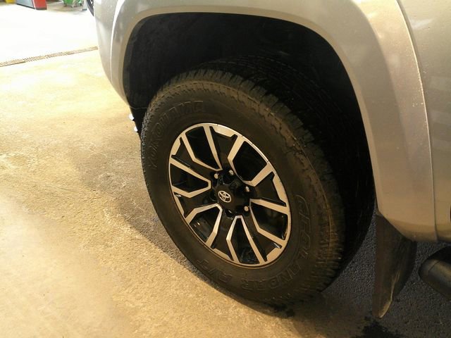 Certified 2022 Toyota Tacoma TRD Sport image 13