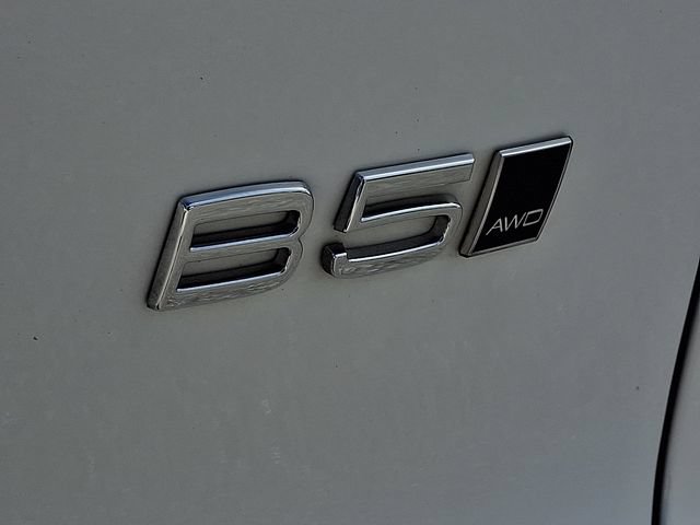 Certified 2024 Volvo XC40 B5 Plus w/ Protection Package Premier AWD/4WD image 34