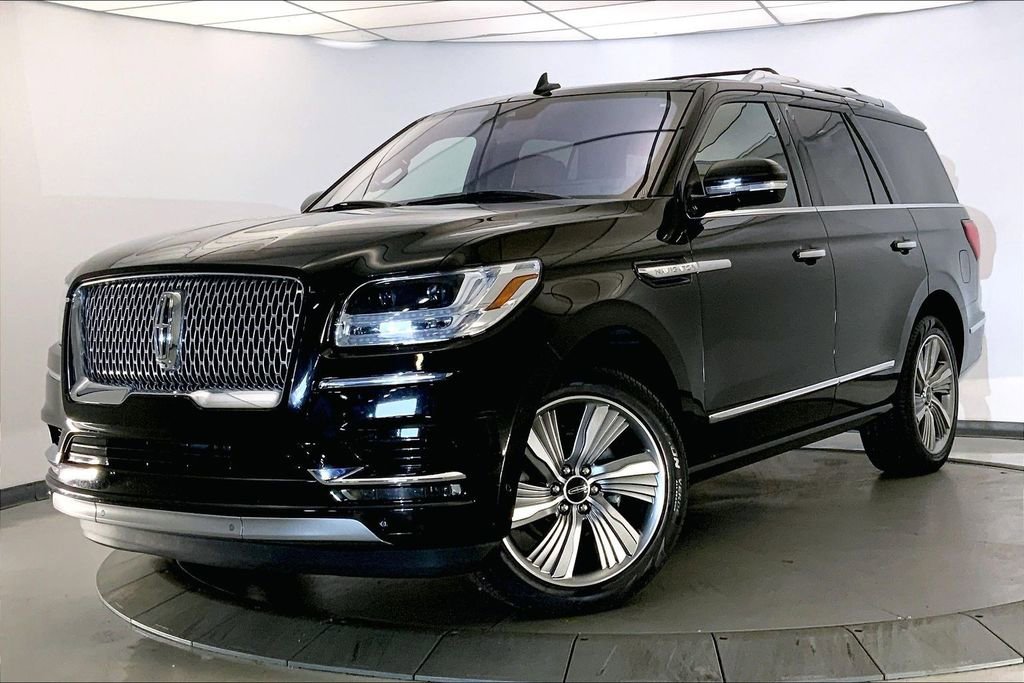 Used 2018 Lincoln Navigator Reserve w/ Technology Package AWD/4WD image 11