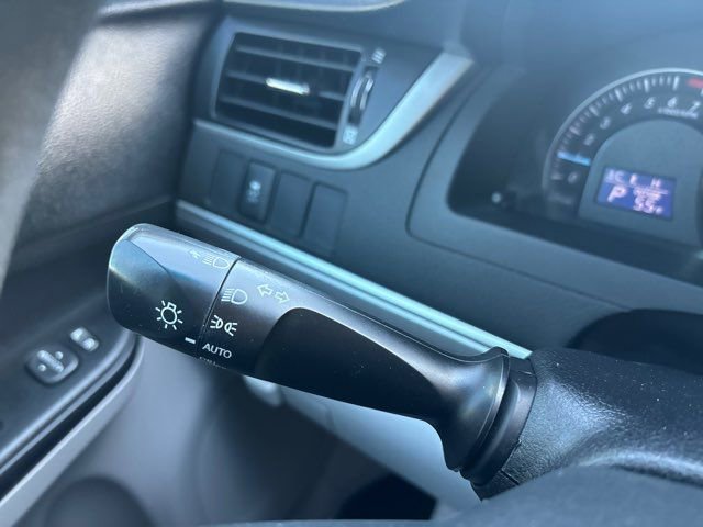 Used 2014 Toyota Camry LE image 39