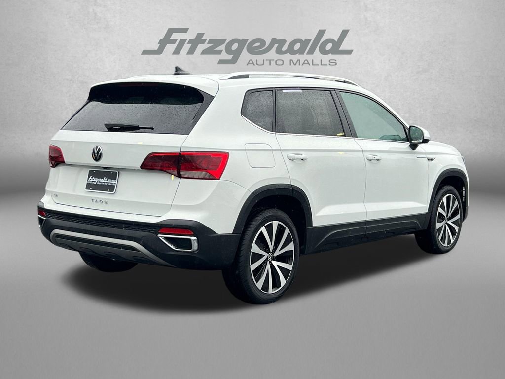Used 2024 Volkswagen Taos SE FWD image 8