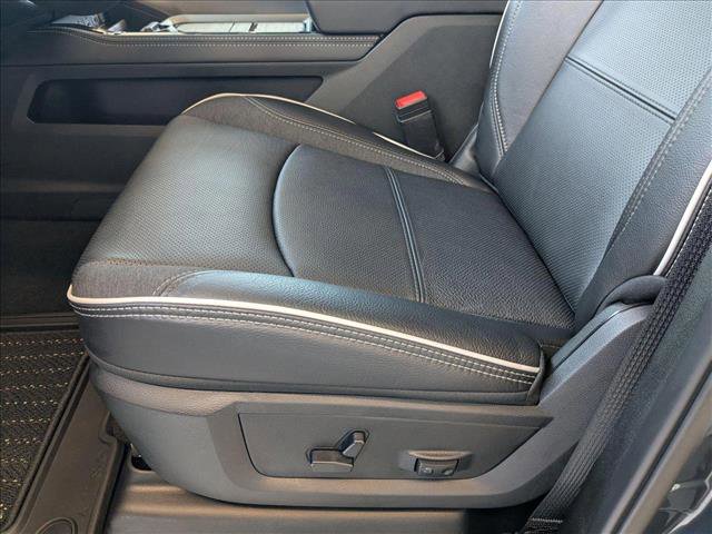 New 2025 RAM 3500 Limited image 4