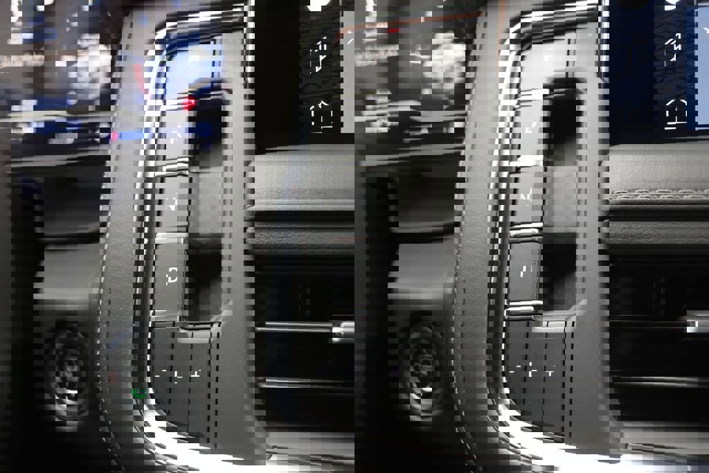 Used 2022 GMC Yukon SLE w/ Gmc Pro Safety Plus Package image 26