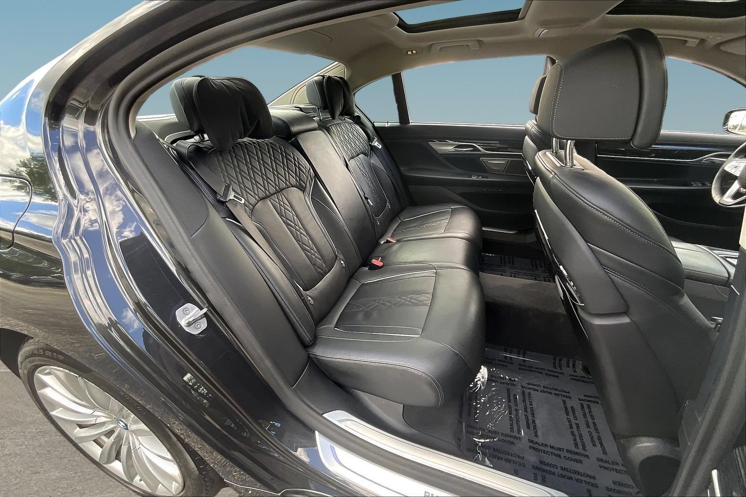 Used 2021 BMW 740i xDrive w/ Luxury Rear Seating Package AWD/4WD image 24