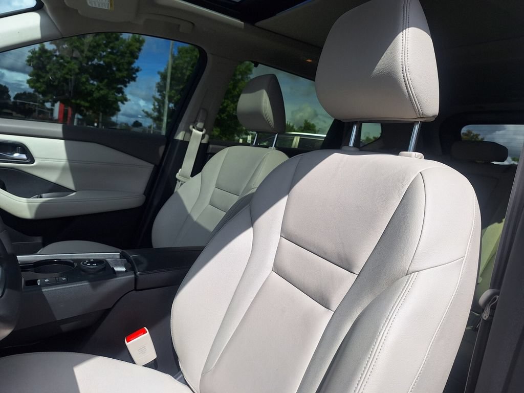 Used 2024 Nissan Rogue SL w/ SL Premium Package AWD/4WD image 11