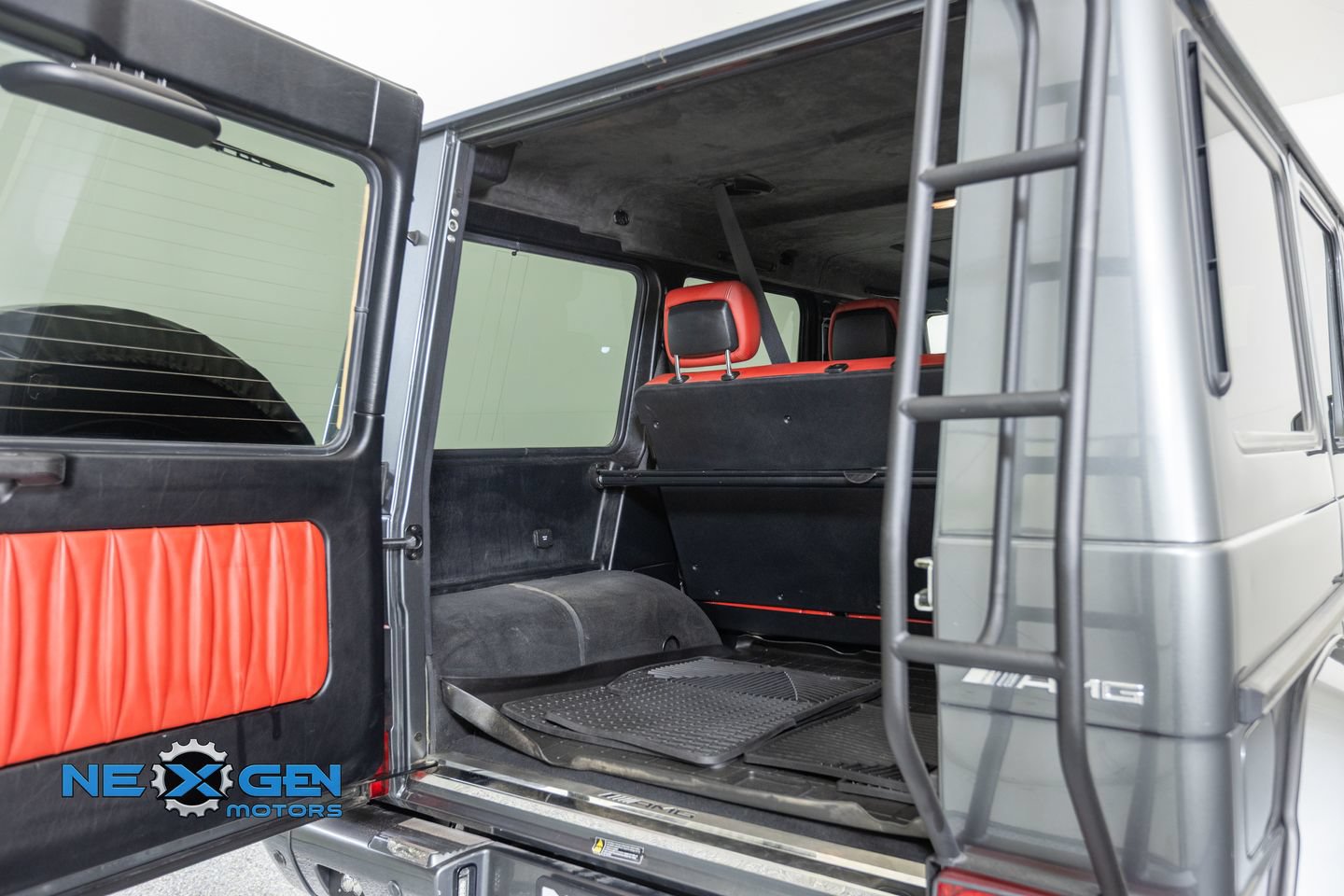 Used 2013 Mercedes-Benz G 63 AMG 4MATIC image 38