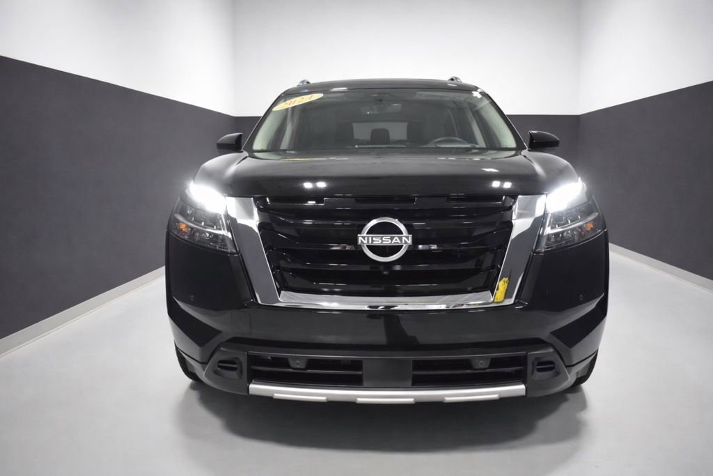 Certified 2024 Nissan Pathfinder Platinum image 6