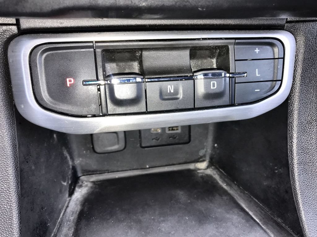 Used 2023 GMC Acadia SLE w/ Driver Convenience Package FWD image 21