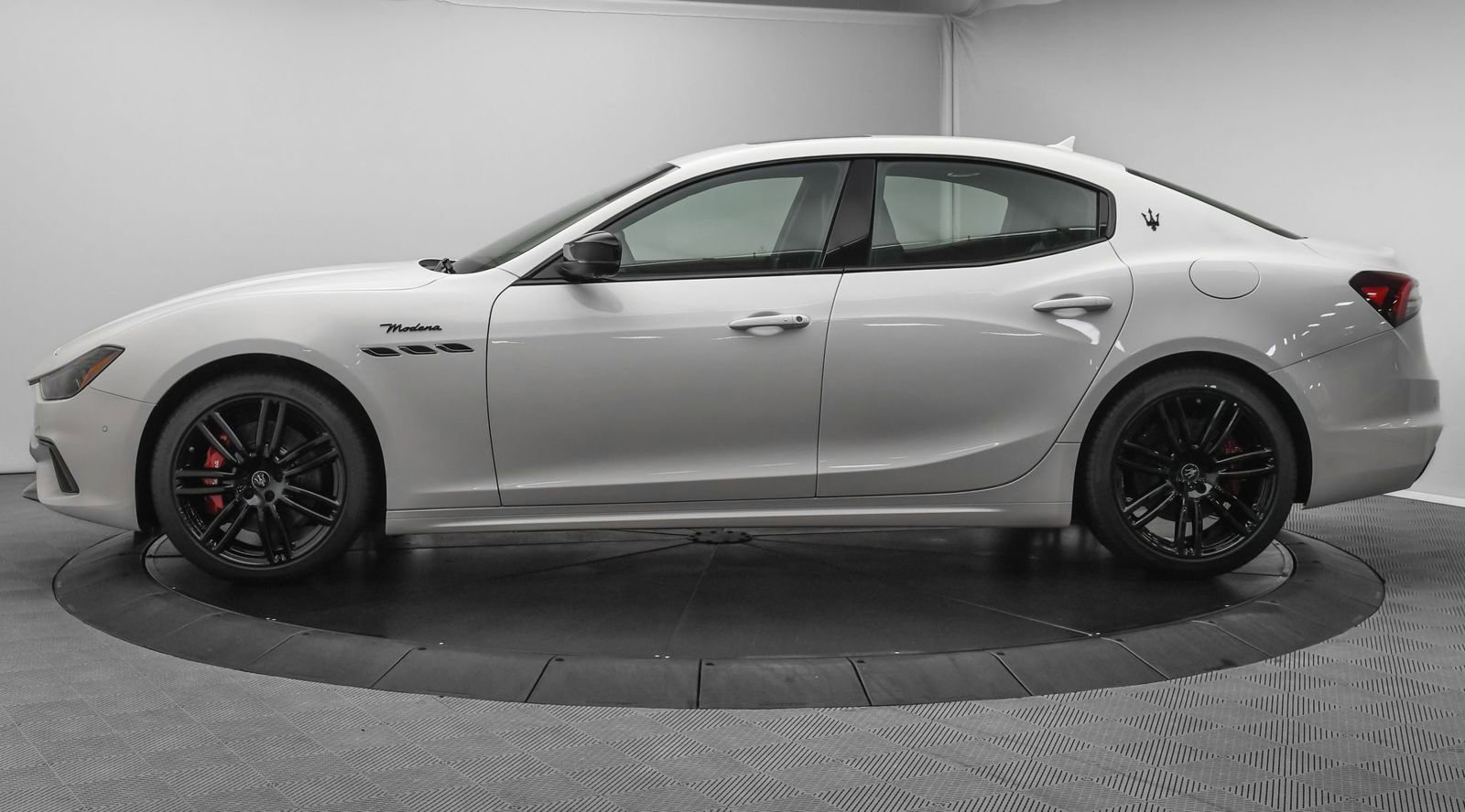 New 2024 Maserati Ghibli Modena Ultima Q4 image 4