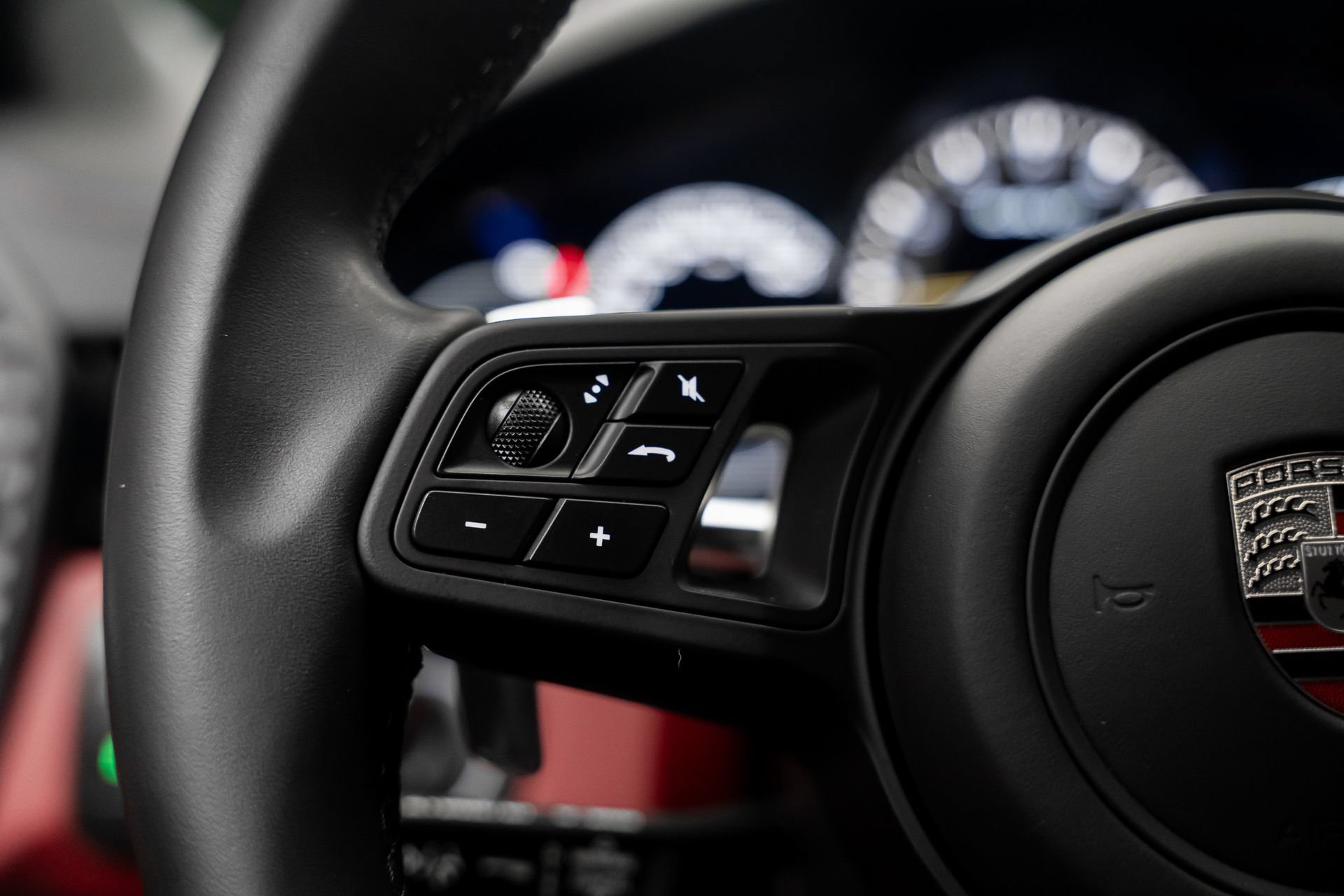Used 2022 Porsche Cayenne Turbo GT AWD/4WD image 48