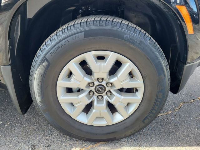 Certified 2022 Nissan Frontier SV image 17