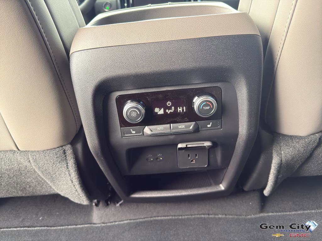 New 2026 GMC Acadia Elevation w/ Elevation Premium Package AWD/4WD image 18