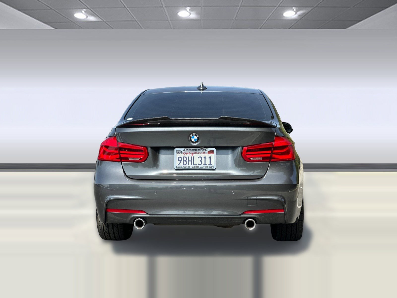 Used 2018 BMW 340i Sedan w/ Premium Package image 9