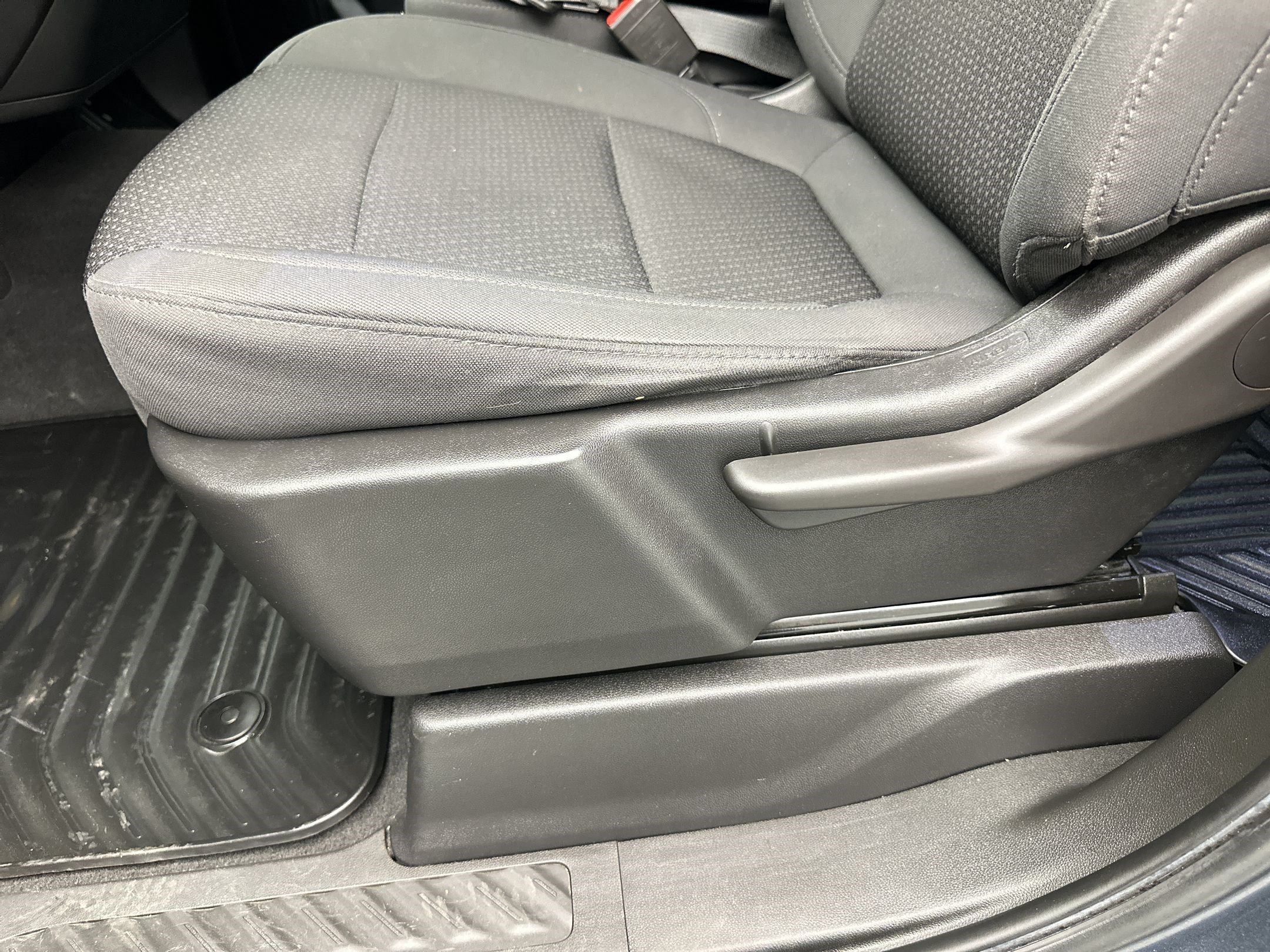 Certified 2022 Chevrolet Silverado 1500 Custom w/ LPO, Dark Essentials Package AWD/4WD image 15