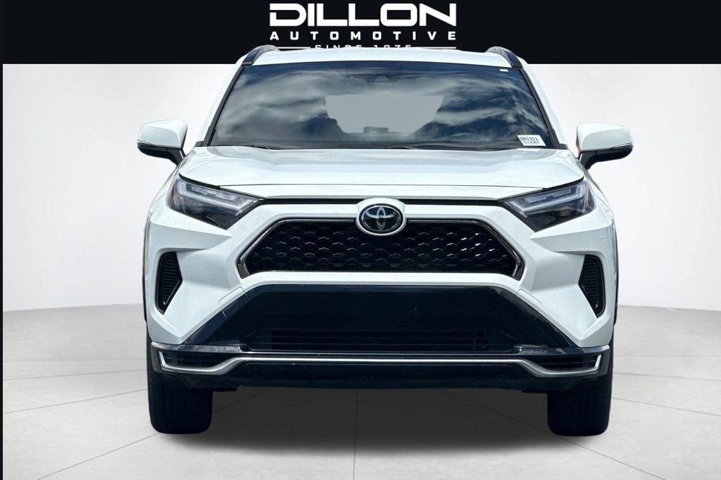 Used 2025 Toyota RAV4 SE AWD/4WD image 9