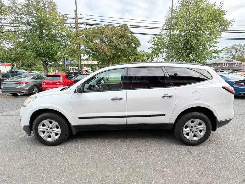 Used 2017 Chevrolet Traverse LS AWD/4WD image 3