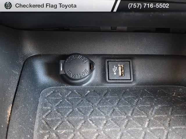 Used 2023 Toyota RAV4 XLE Premium image 19