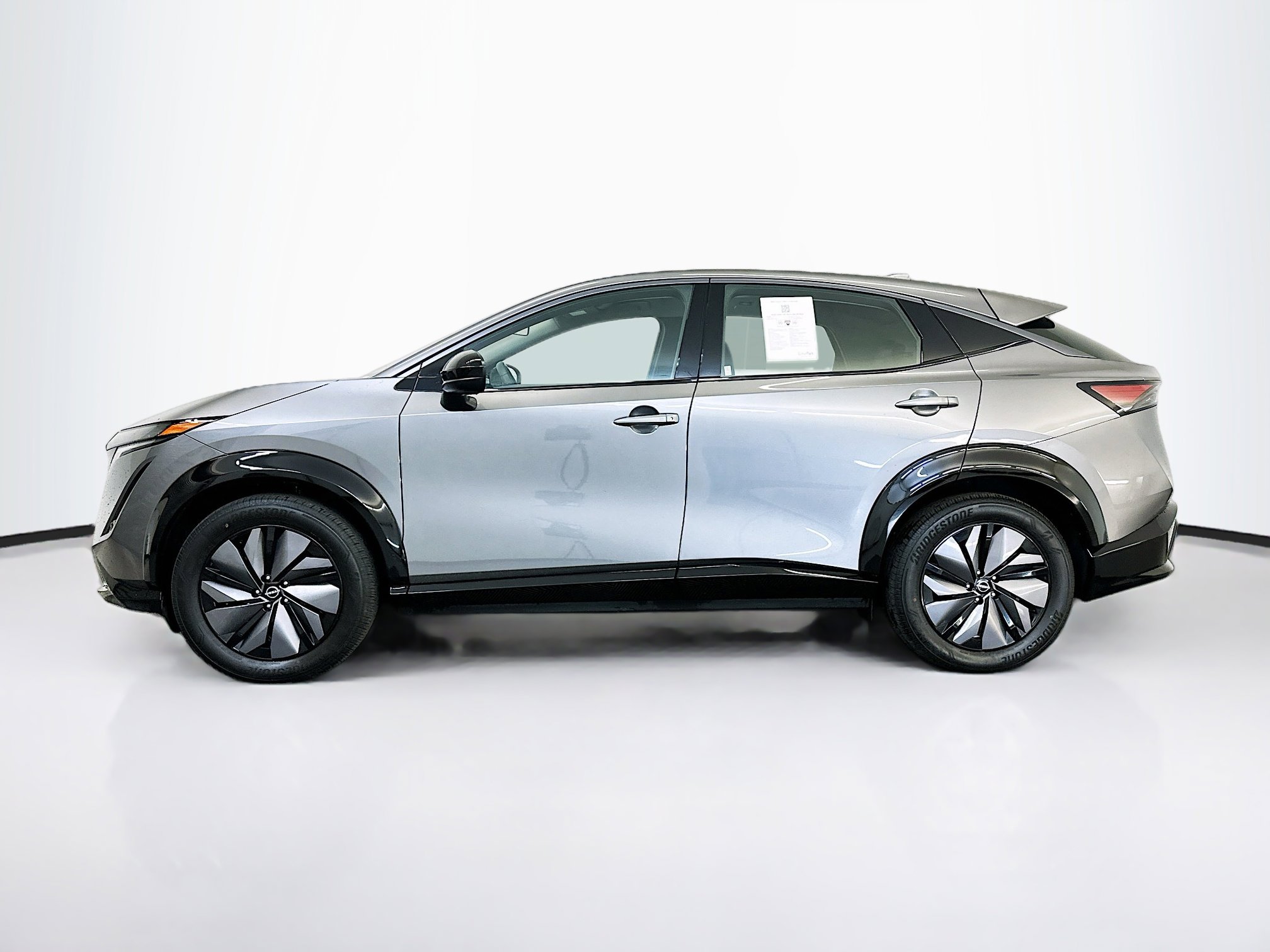 Used 2024 Nissan Ariya AWD image 4
