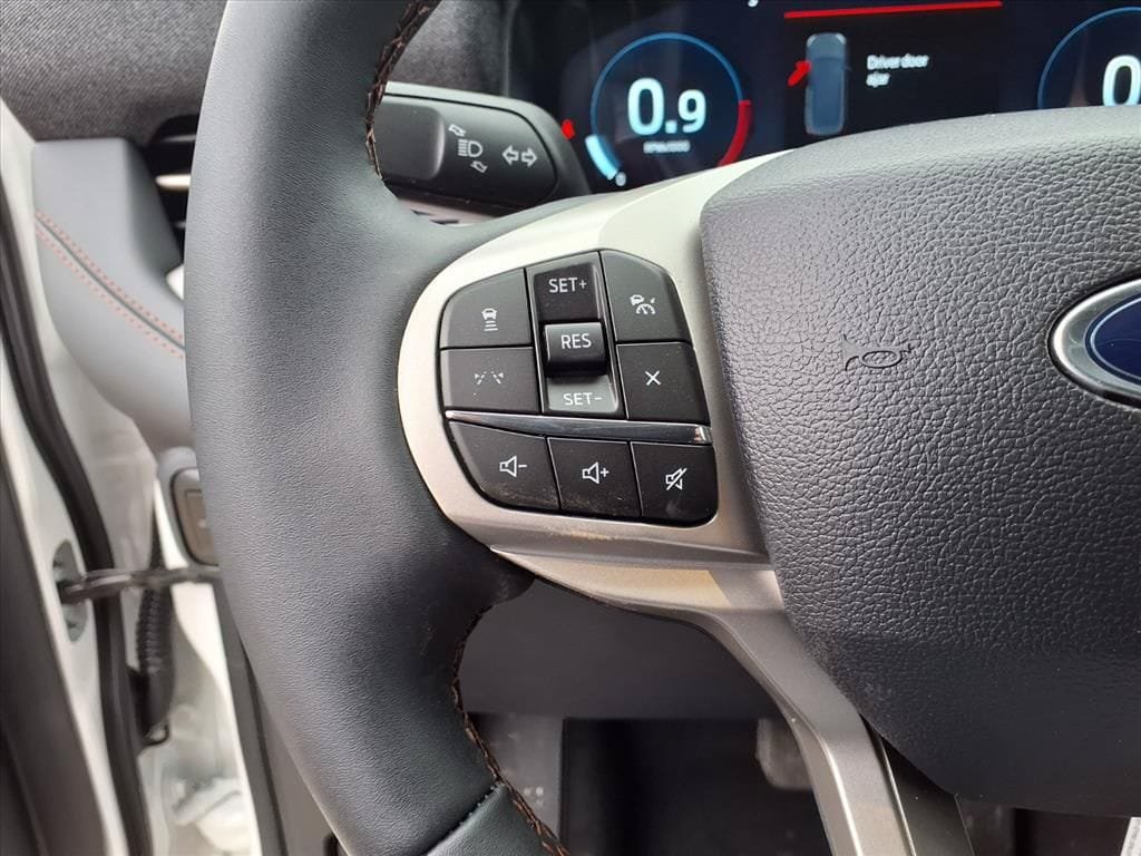 New 2026 Ford Explorer Active RWD image 14