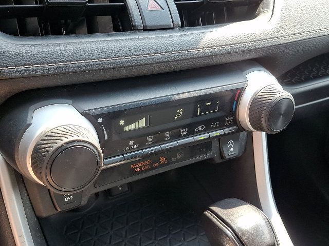 Certified 2021 Toyota RAV4 LE AWD/4WD image 10