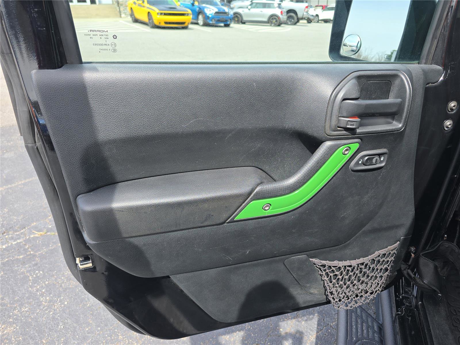 Used 2018 Jeep Wrangler Unlimited Sahara w/ Connectivity Group image 18