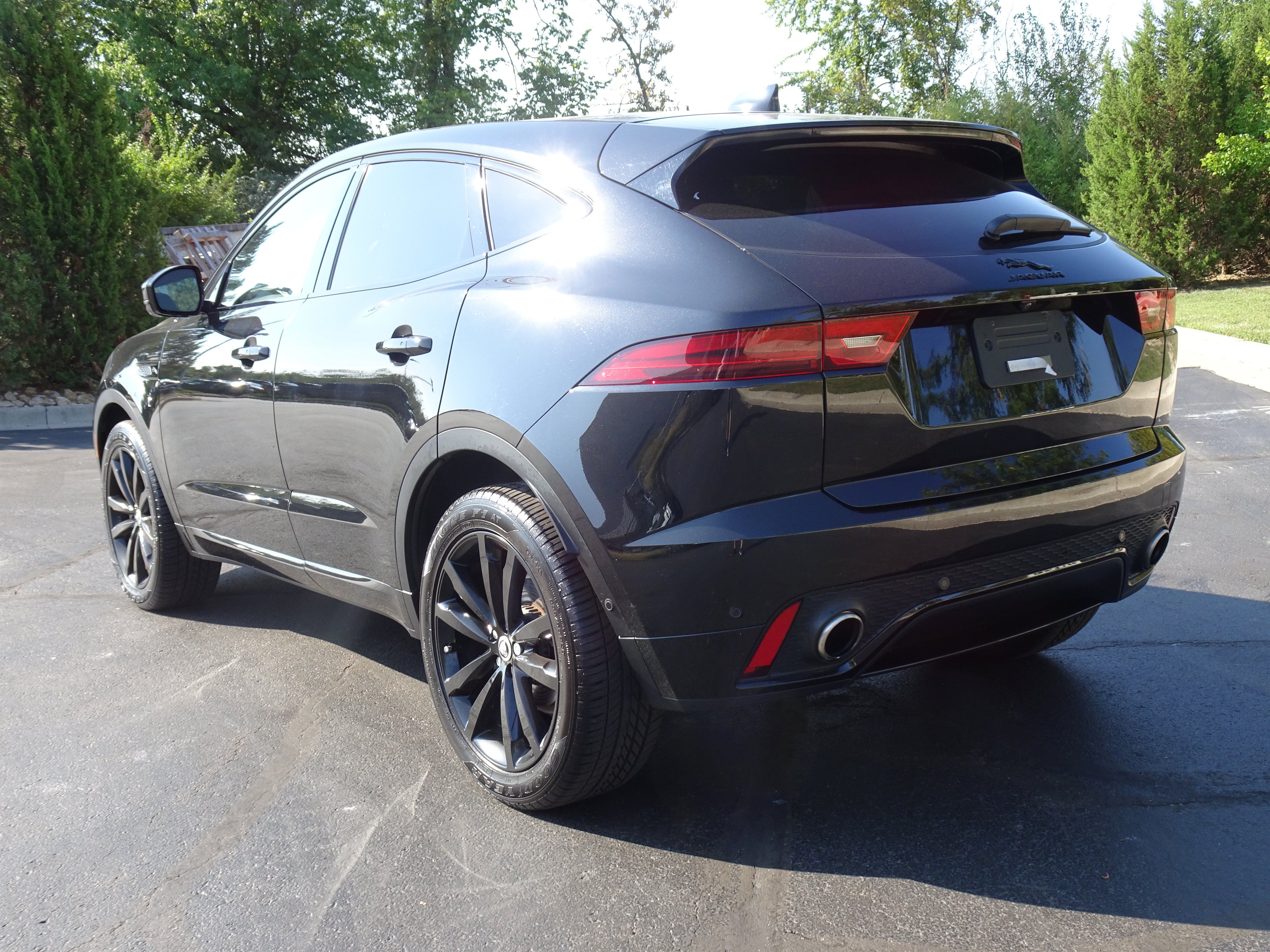 Certified 2024 Jaguar E-PACE R-Dynamic SE AWD/4WD image 6