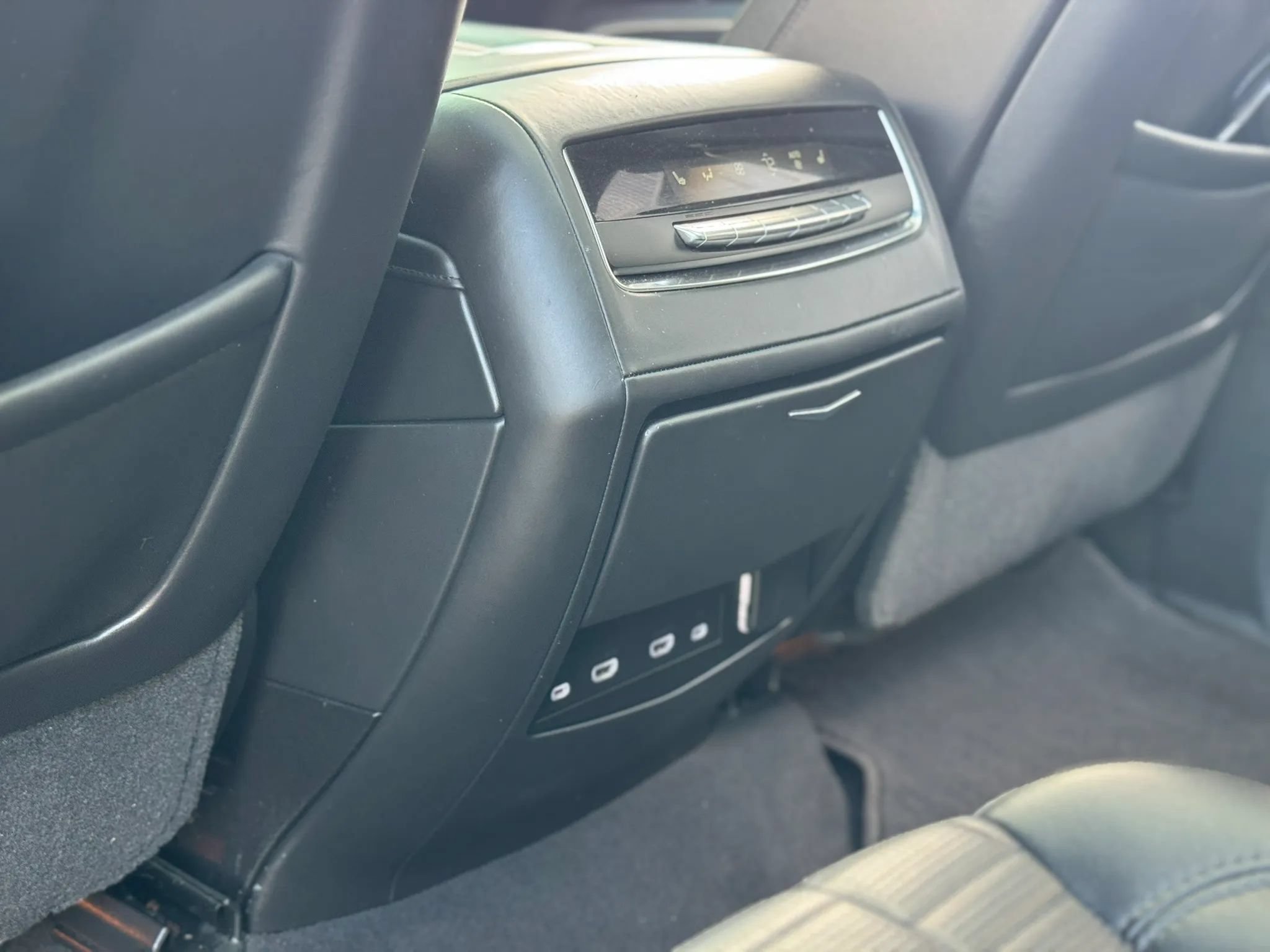 Used 2021 Cadillac Escalade Sport Platinum AWD/4WD image 34