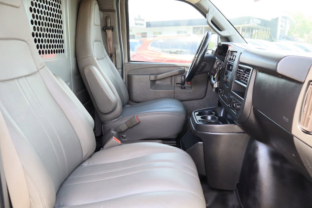 Certified 2019 GMC Savana 2500 w/ Driver Convenience Package image 25
