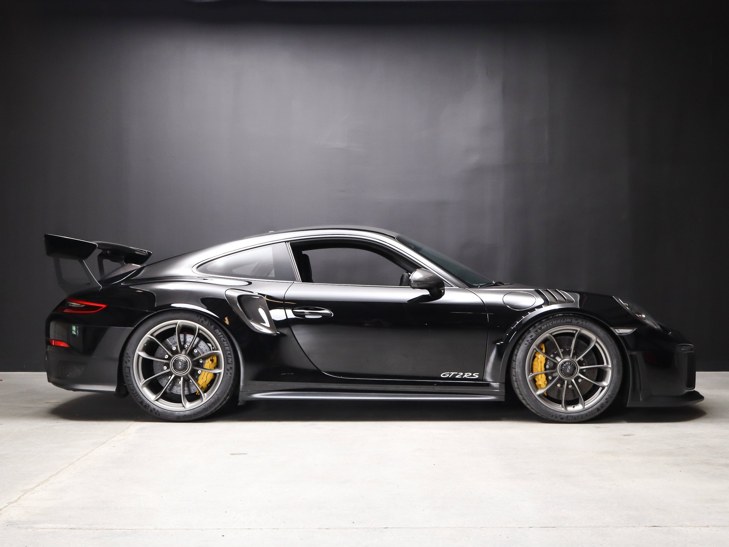 Certified 2018 Porsche 911 GT2 RS RWD image 18