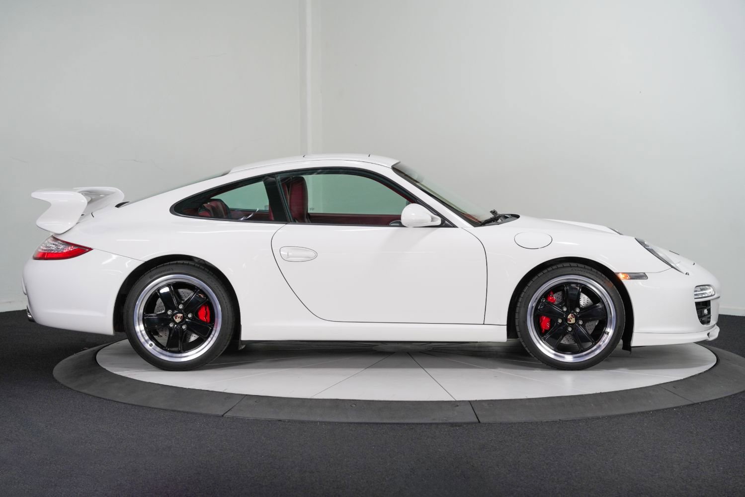 Used 2012 Porsche 911 Carrera image 9