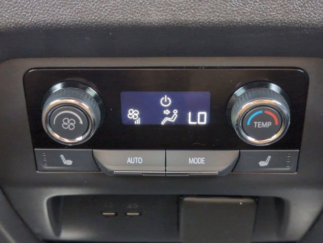 Used 2025 Chevrolet Traverse RS w/ LPO, Floor Liner Package image 28