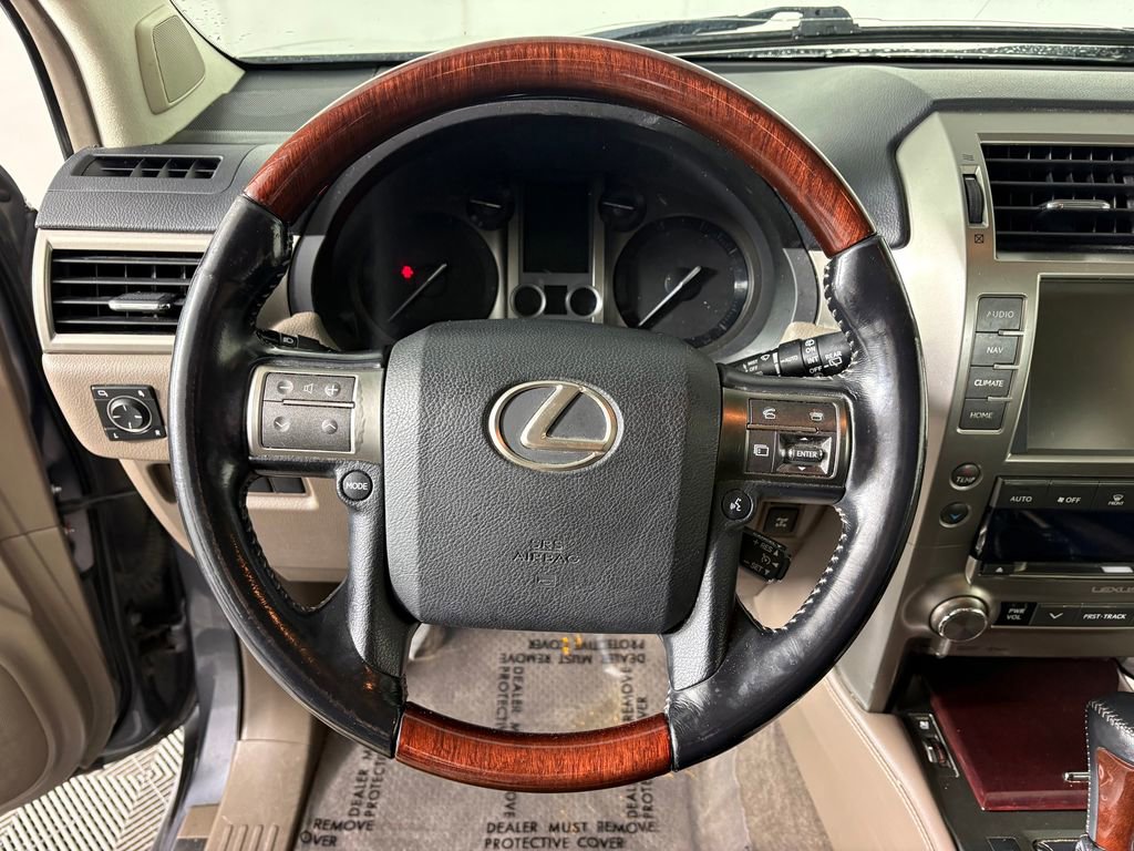 Used 2016 Lexus GX 460 w/ Premium Package AWD/4WD image 15