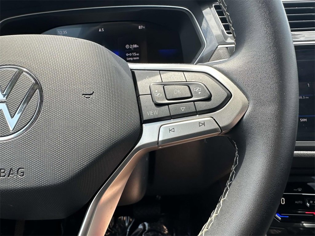 Used 2024 Volkswagen Tiguan SE image 14