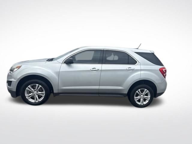 Used 2017 Chevrolet Equinox LS FWD image 2