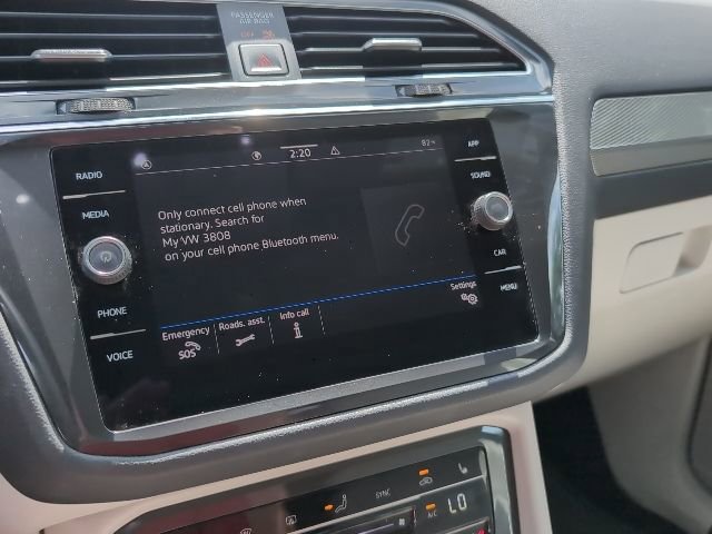 Used 2022 Volkswagen Tiguan SE image 16