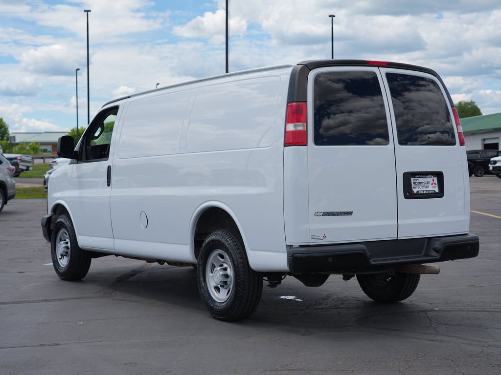 Used 2017 Chevrolet Express 2500 RWD image 5