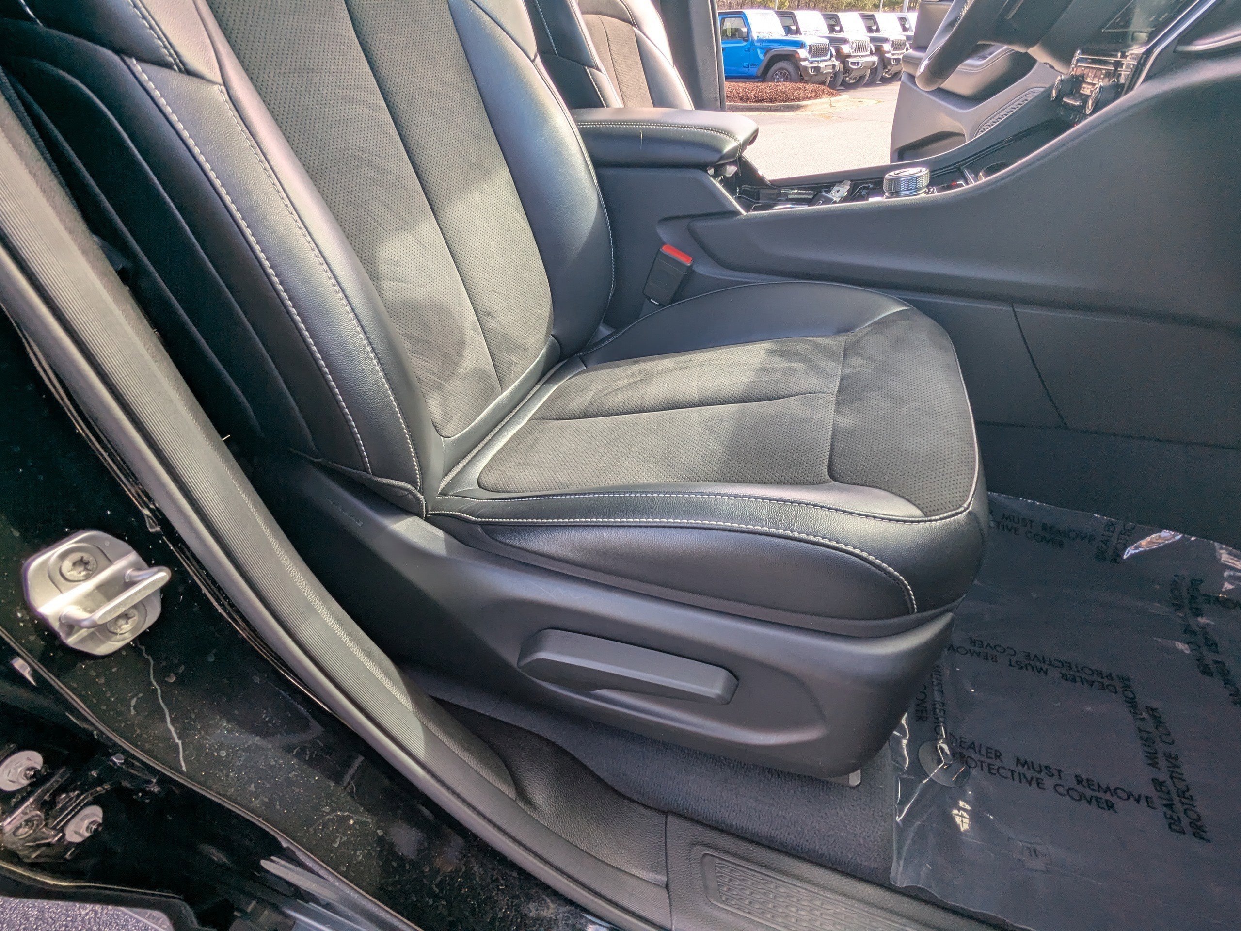 Certified 2023 Jeep Grand Cherokee L Laredo image 15