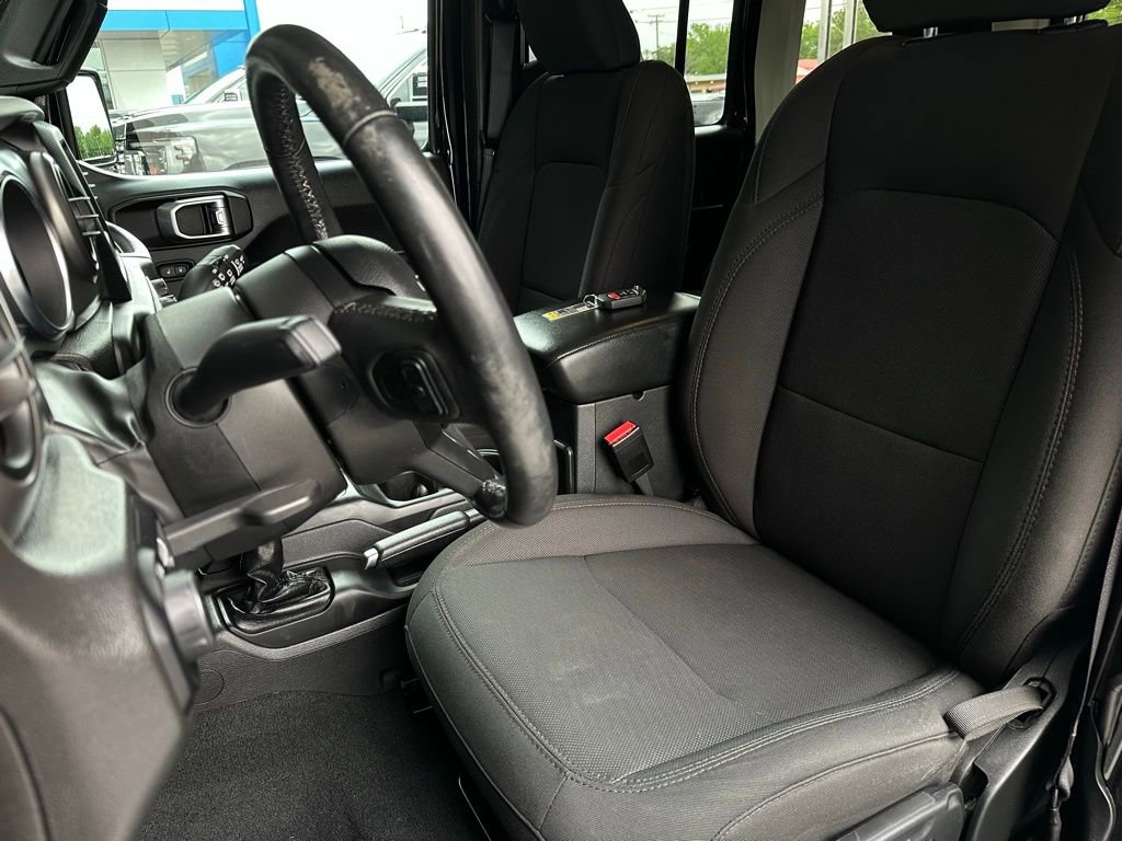 Used 2023 Jeep Wrangler Unlimited Sport AWD/4WD image 12