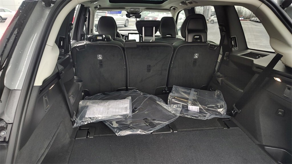 New 2026 Volvo XC90 B6 Ultra image 35