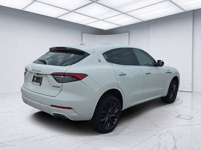 New 2024 Maserati Levante GT Ultima AWD/4WD image 4