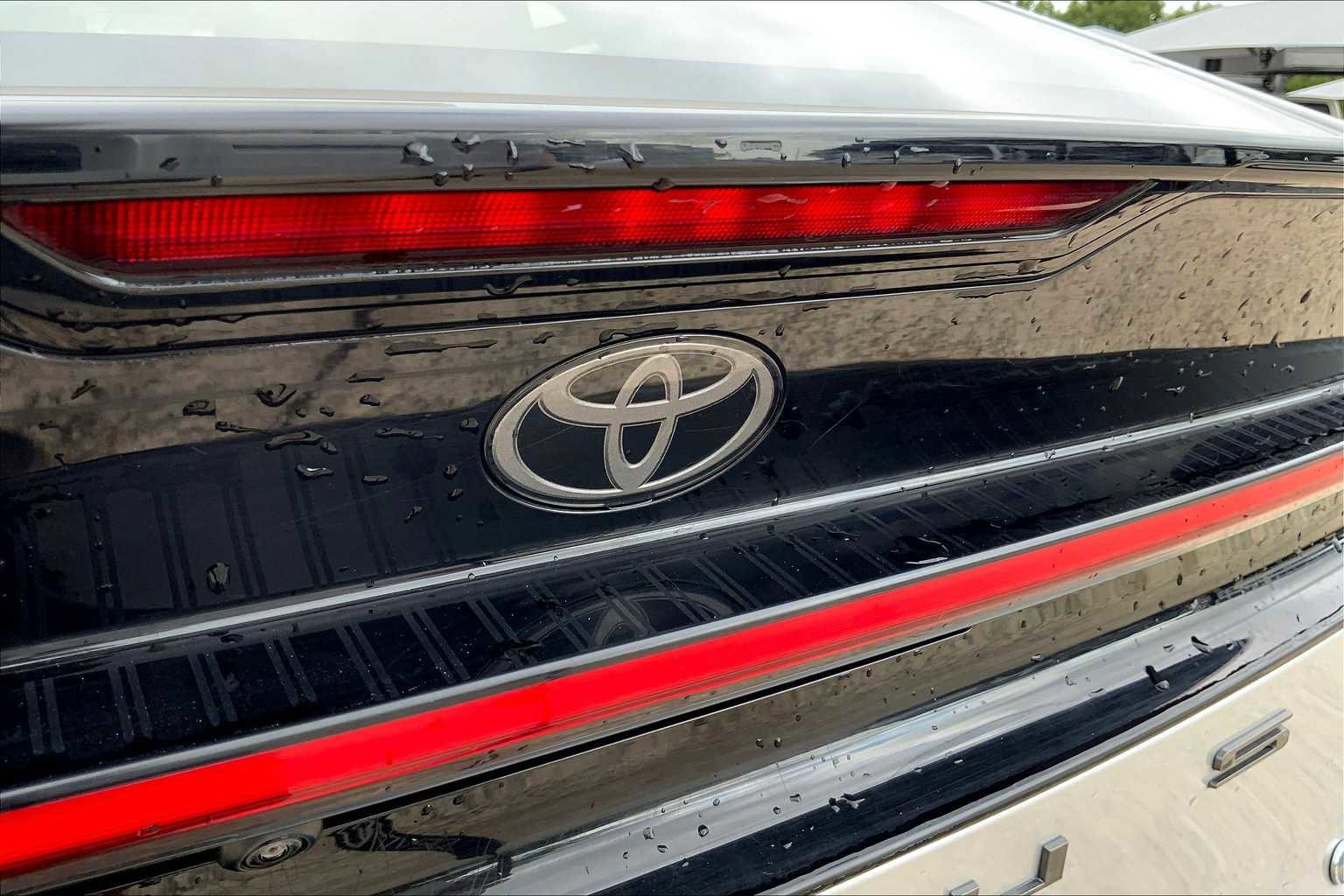 Used 2024 Toyota Prius XLE image 17