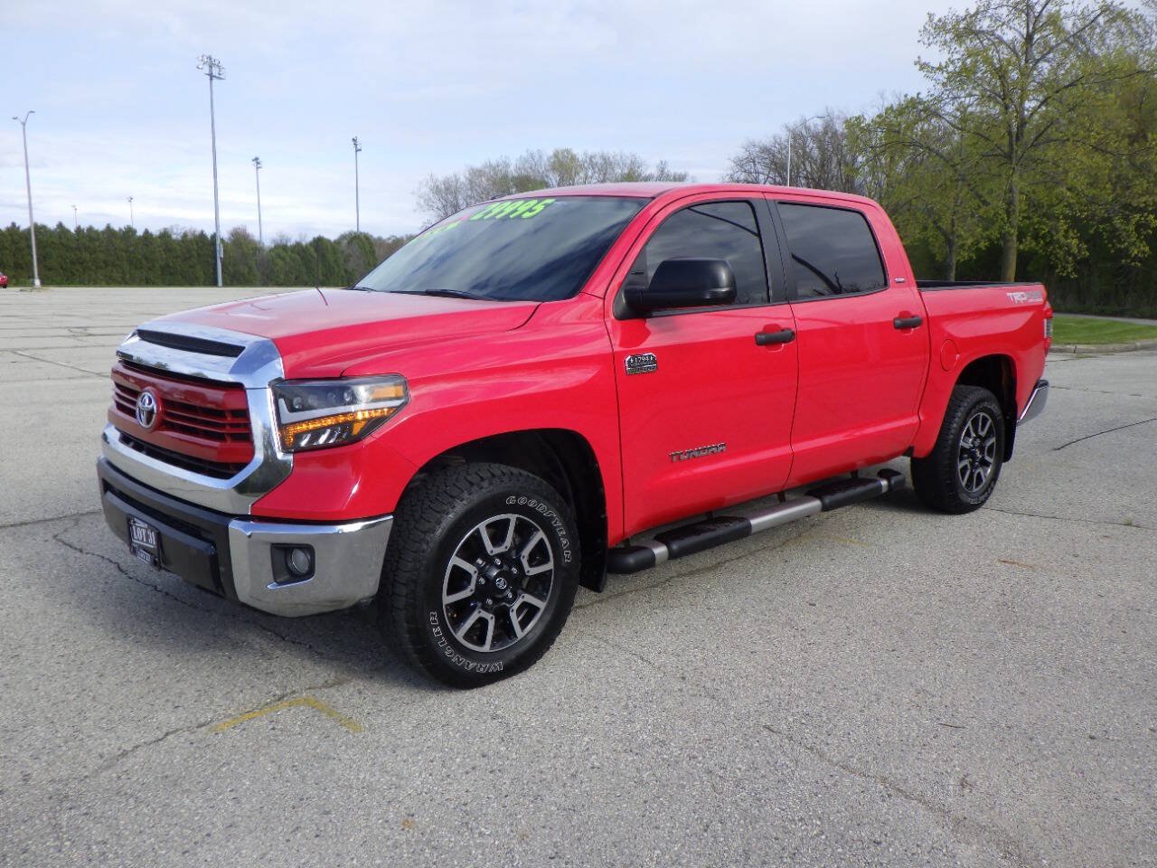 Used 2015 Toyota Tundra SR5 w/ TRD Off Road Package AWD/4WD image 3