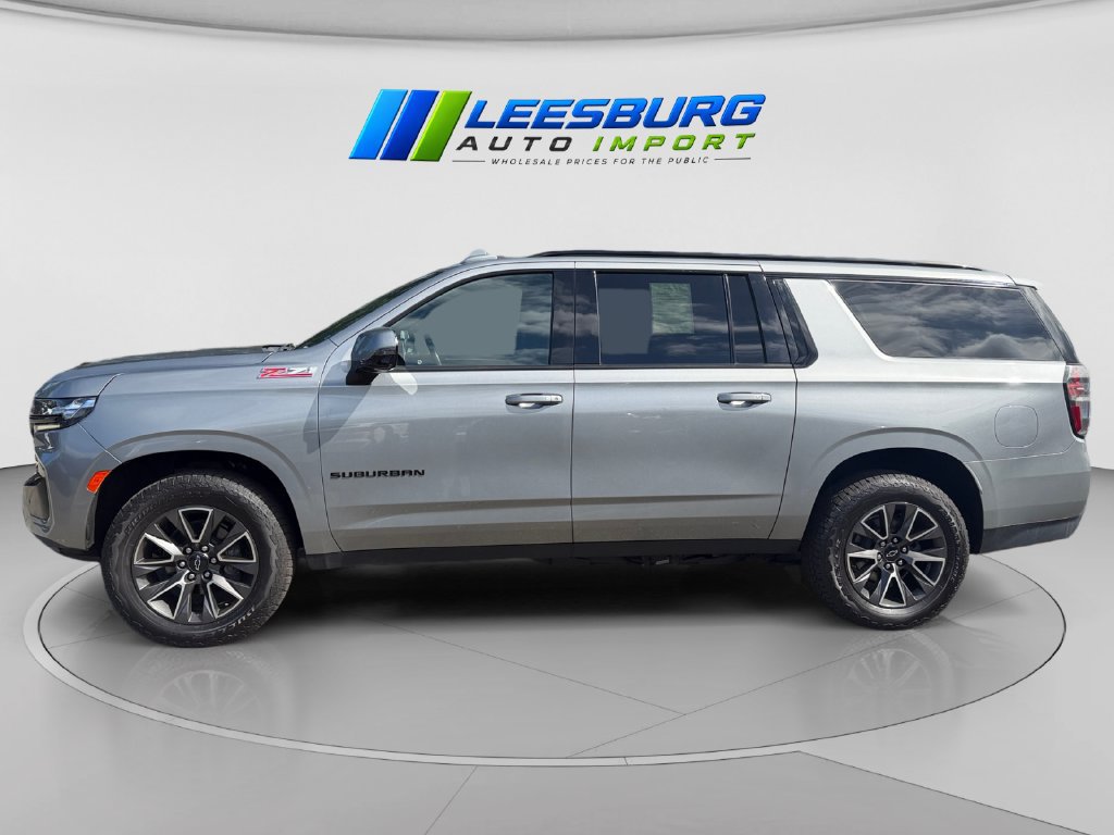 Used 2023 Chevrolet Suburban Z71 w/ Luxury Package AWD/4WD image 2